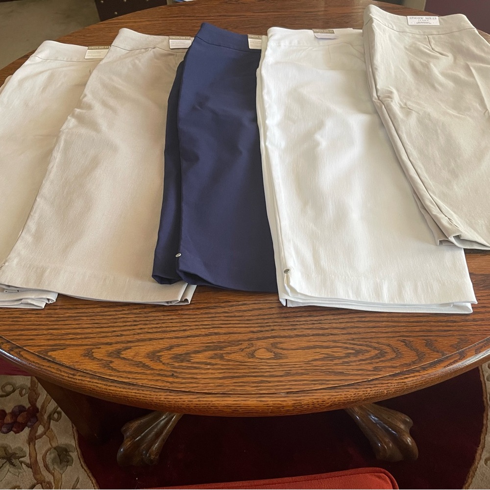 Chico’s Perfect Stretch Pedal Pants SIZE 2.5
